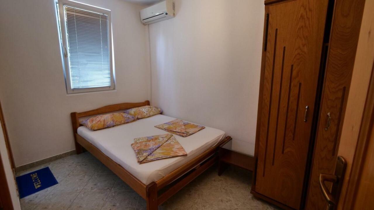 Familien Apartment Zeno Ulcinj Ngoại thất bức ảnh